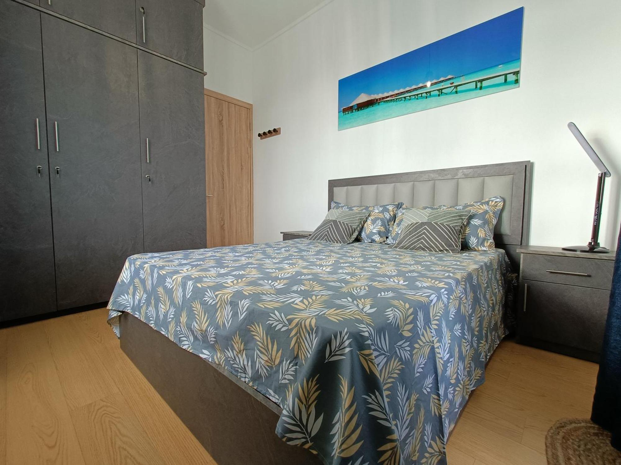 Cozy 2br Getaway - Stylish In